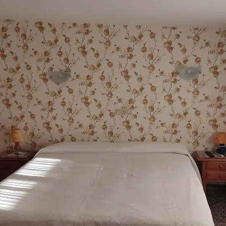 Guest house Casa Marinan 3*